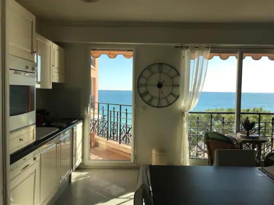Victoria Bilocale Centro Citta E Vista Mare Leilighet Menton Eksteriør bilde